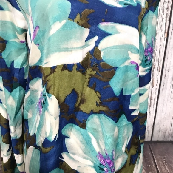 Show me your mumu floral long sleeve flowy… - Picture 2 of 7